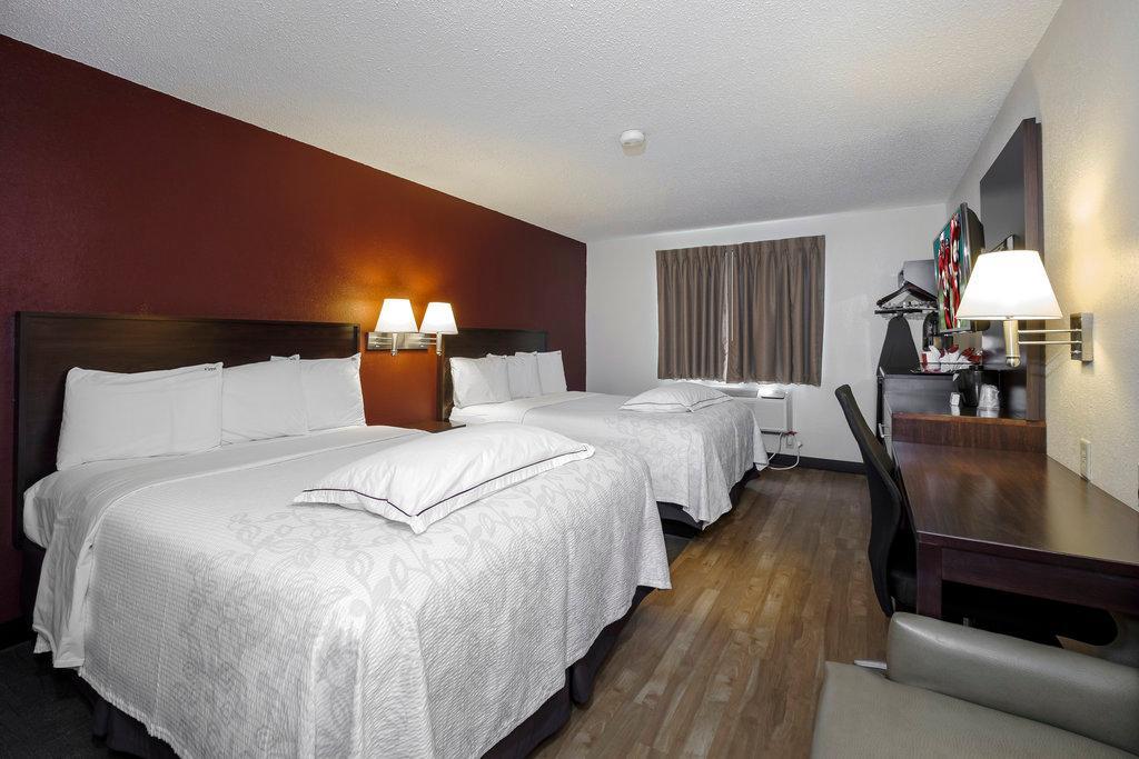 Red Roof Inn Plus+ & Suites Malone Extérieur photo