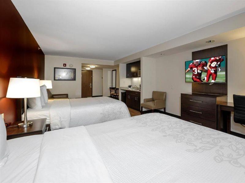 Red Roof Inn Plus+ & Suites Malone Extérieur photo