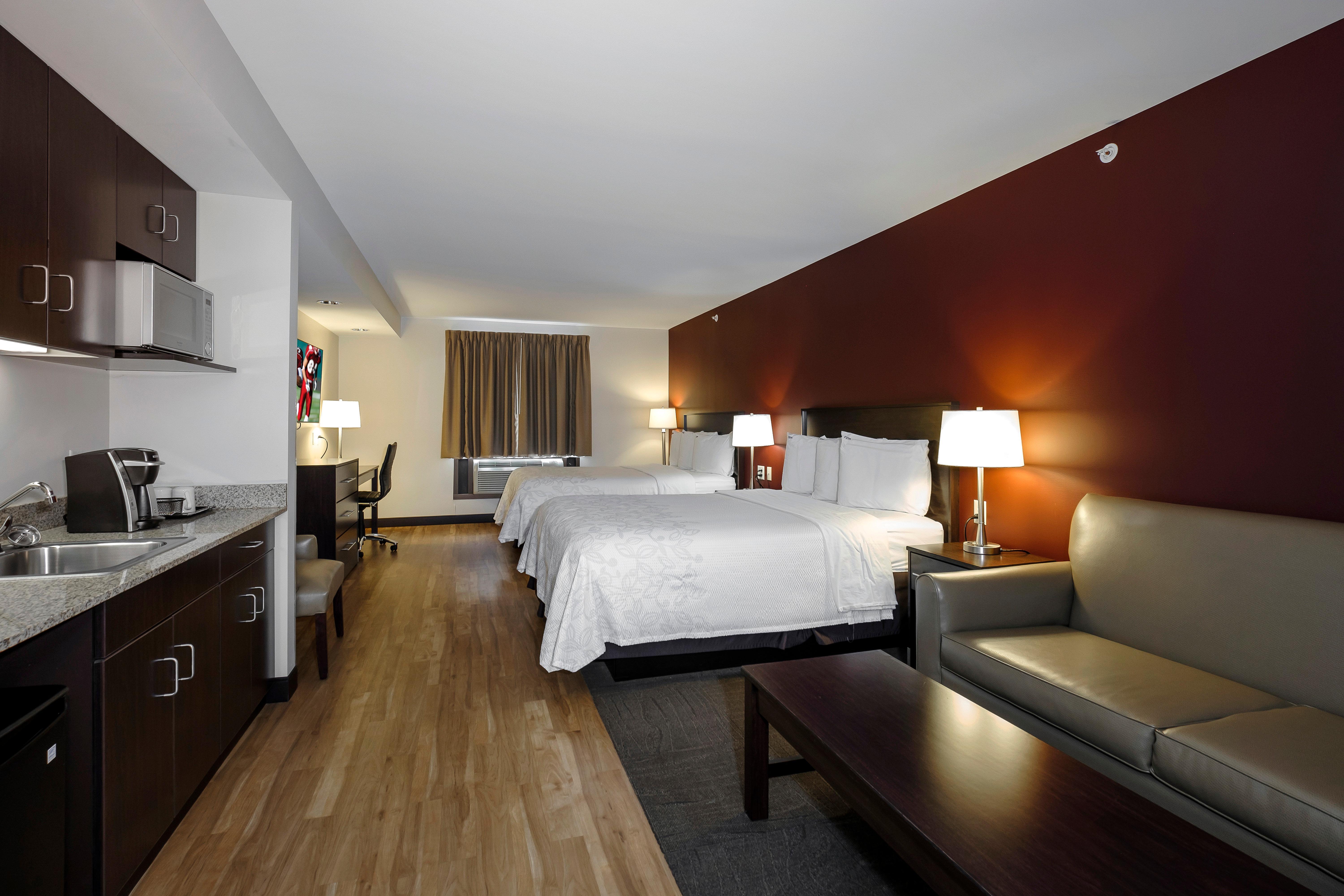 Red Roof Inn Plus+ & Suites Malone Extérieur photo