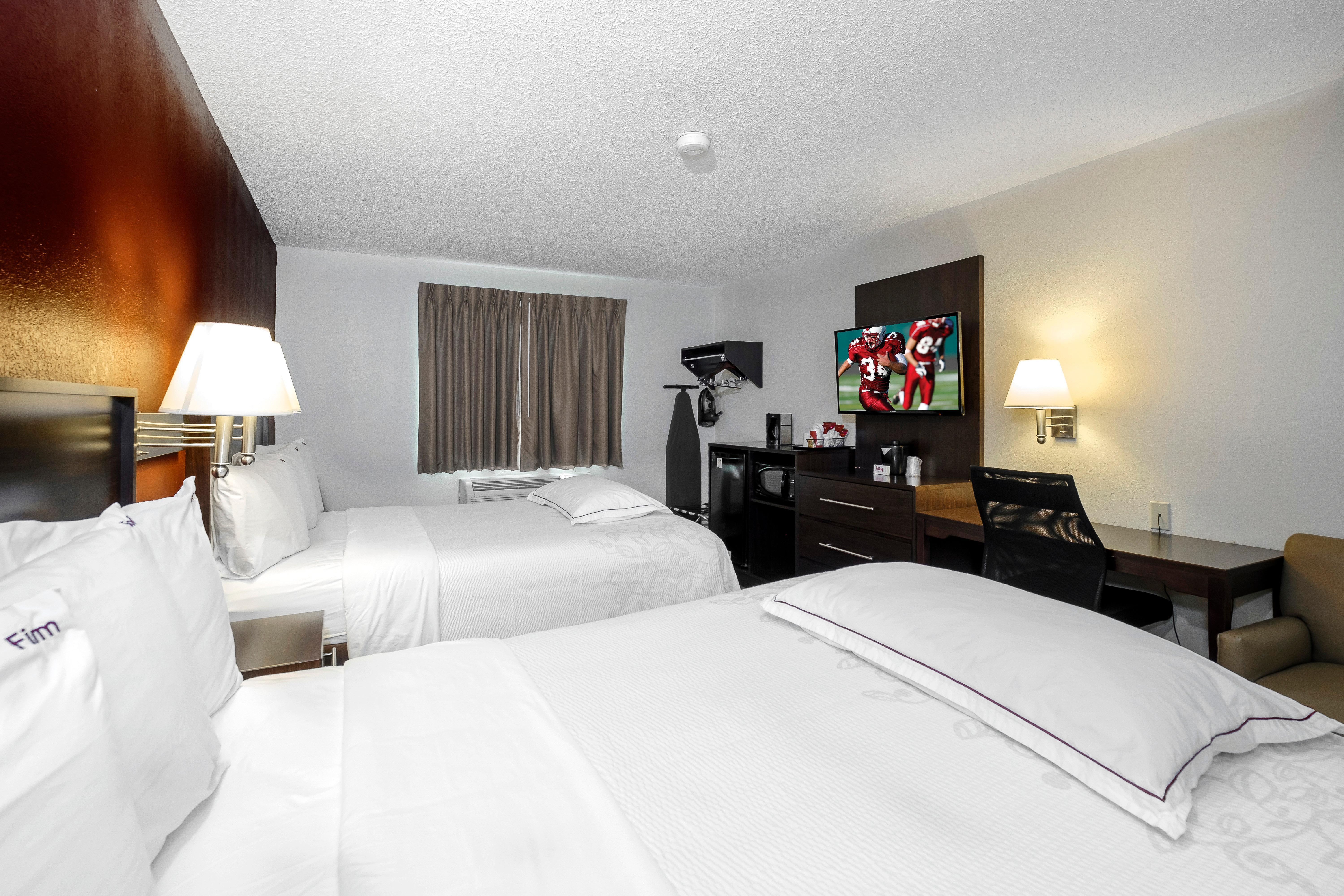 Red Roof Inn Plus+ & Suites Malone Extérieur photo