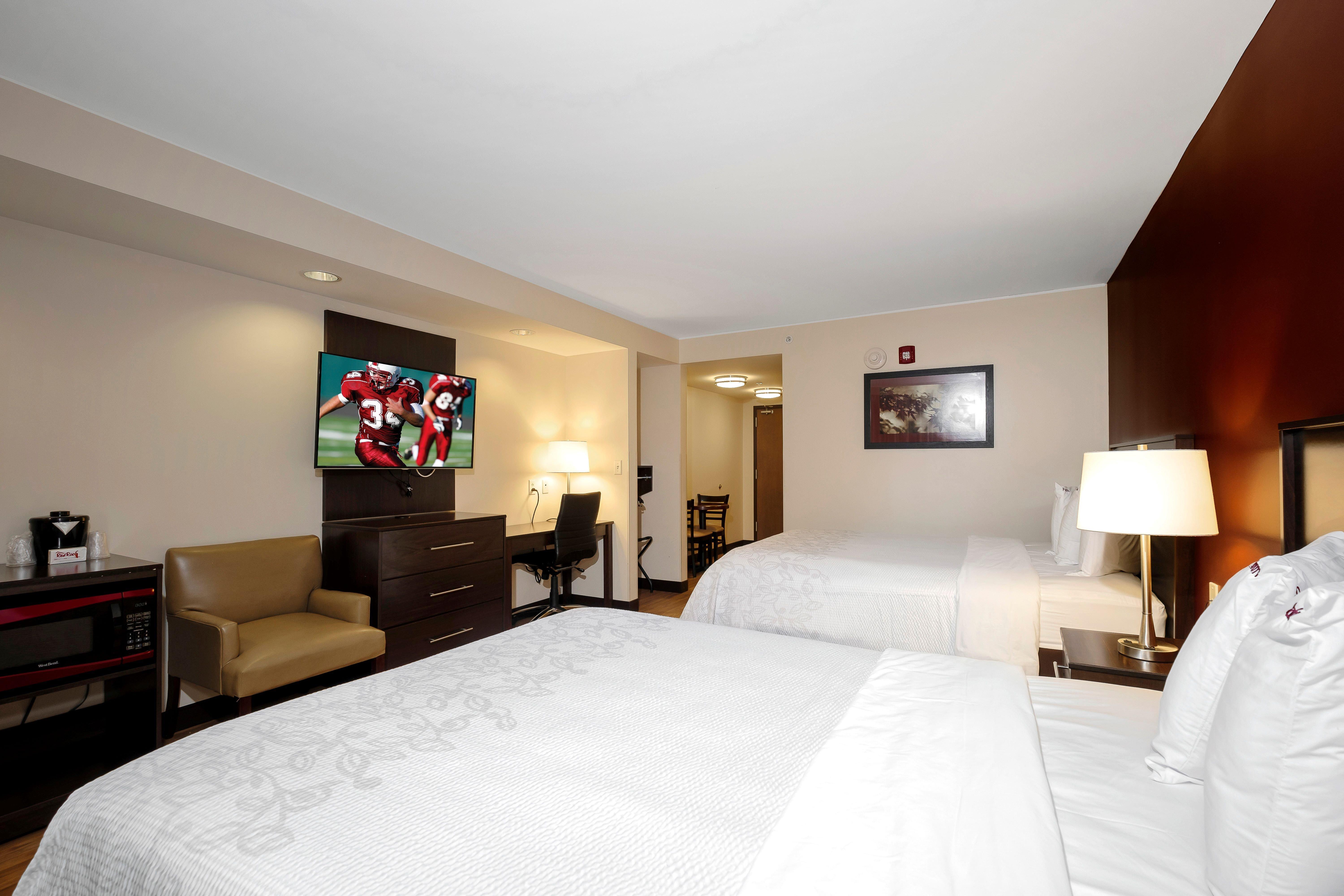 Red Roof Inn Plus+ & Suites Malone Extérieur photo